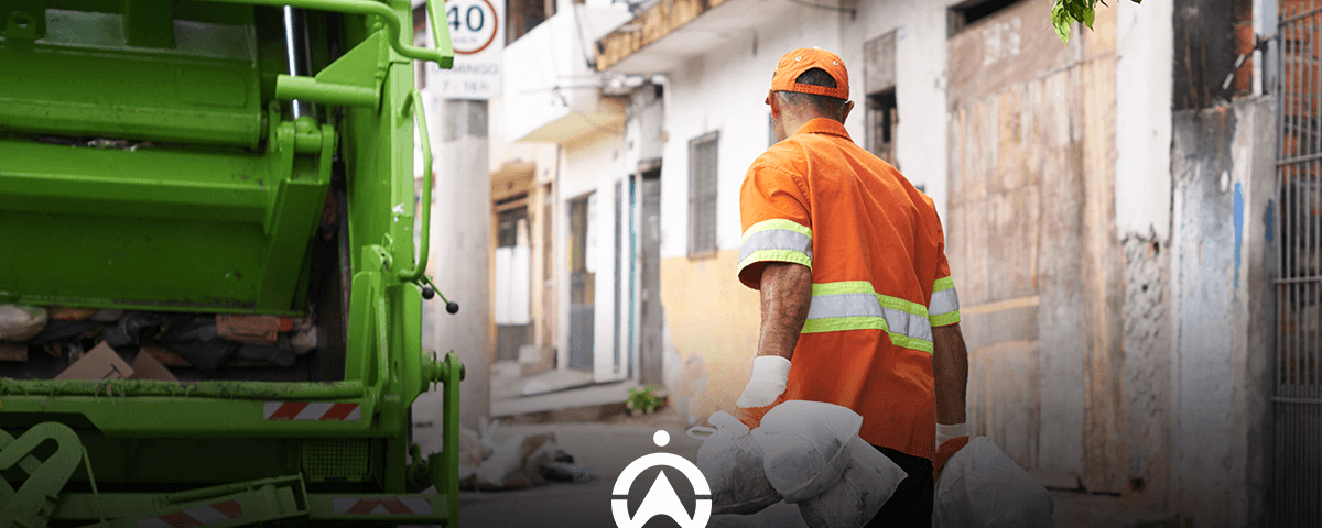 How_to_Manage_Your_Waste_Collection_Trucks_with_GPS_Tracking